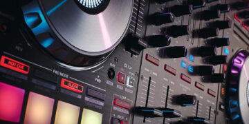 Liquid Lounge Radio #1 Web Edition